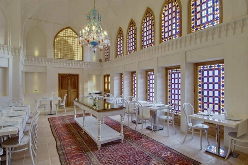 Mahinestan Raheb Hotel