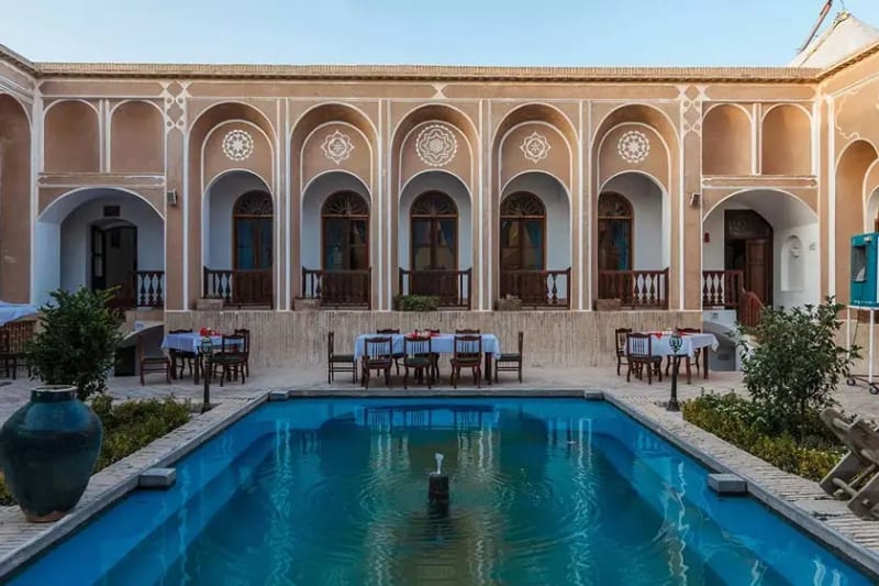 Laleh Bistoon Hotel Yazd