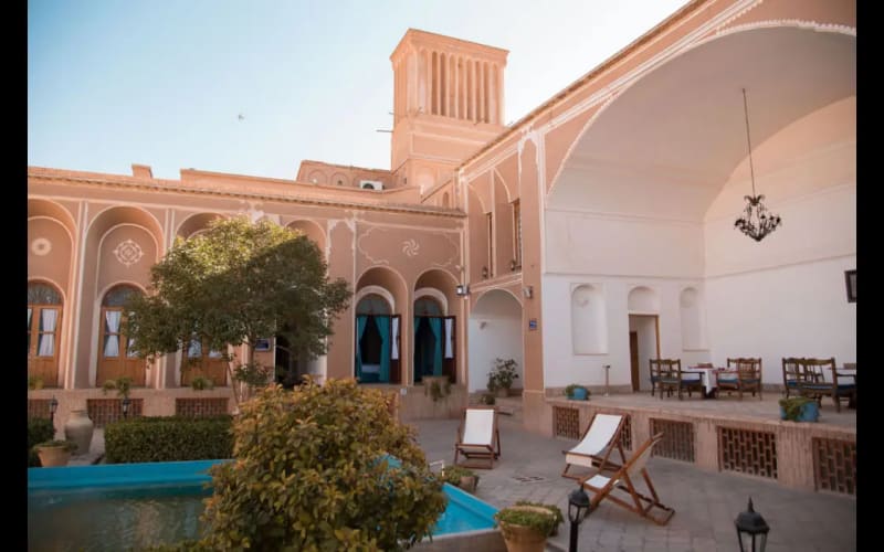 Laleh Bistoon Hotel Yazd