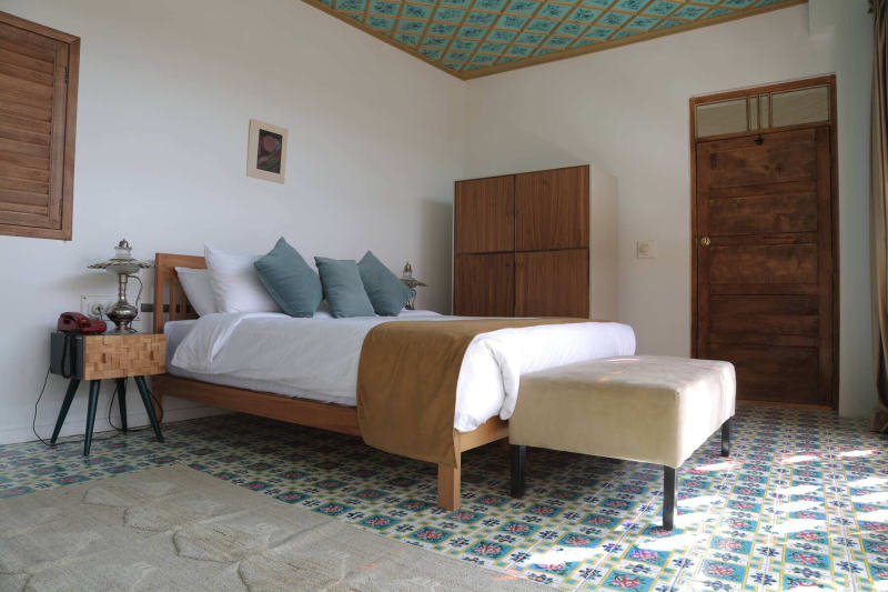 Shazdeh Hostel