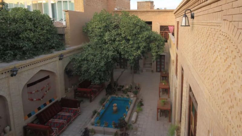 Mahmonir Traditional House