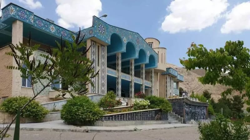 Sangsar Hotel, Semnan