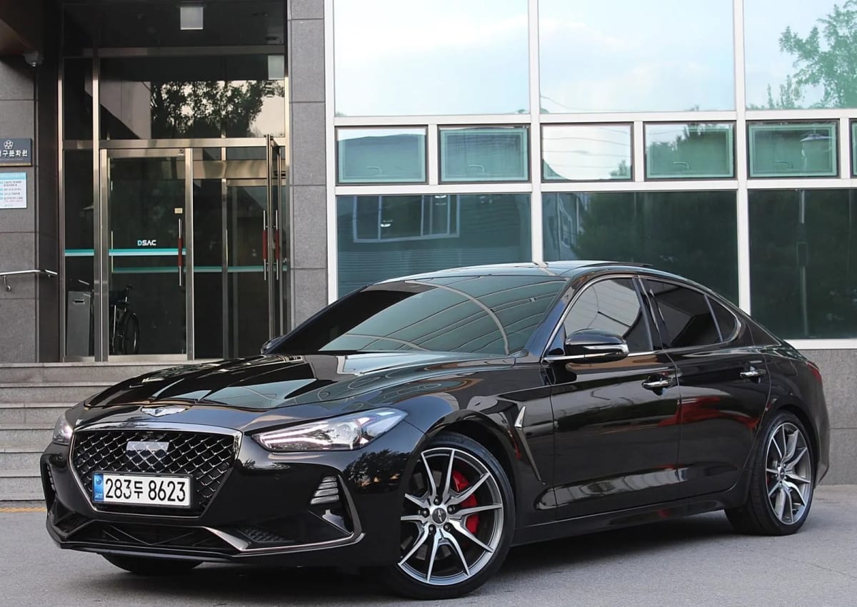 Exterior view of 2018 Genesis G70, VIN …024168