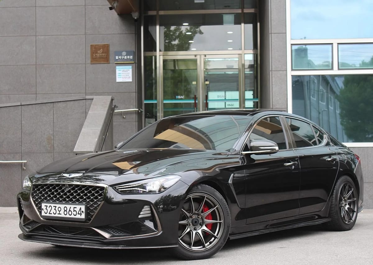 Exterior view of 2019 Genesis G70, VIN …045809