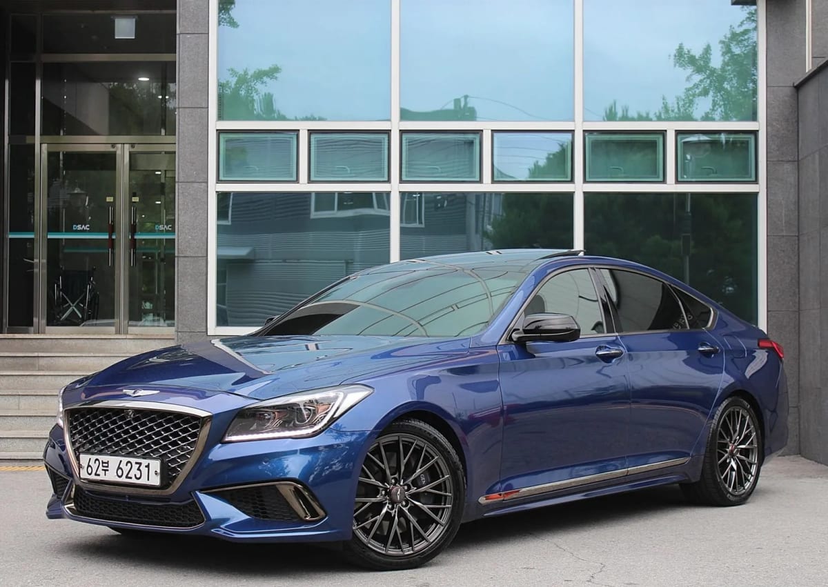 Exterior view of 2017 Genesis G80, VIN …213262