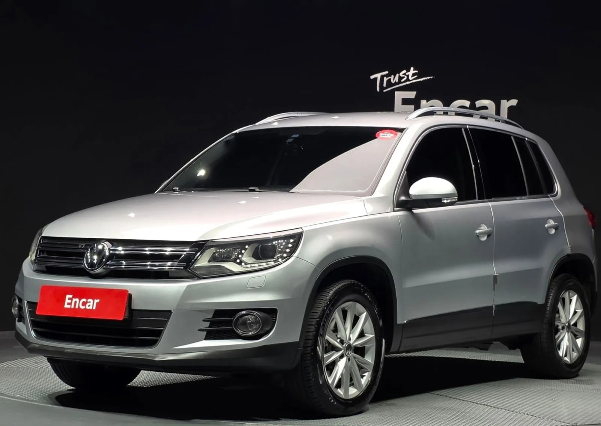 Exterior view of 2014 Volkswagen Tiguan, VIN …611103