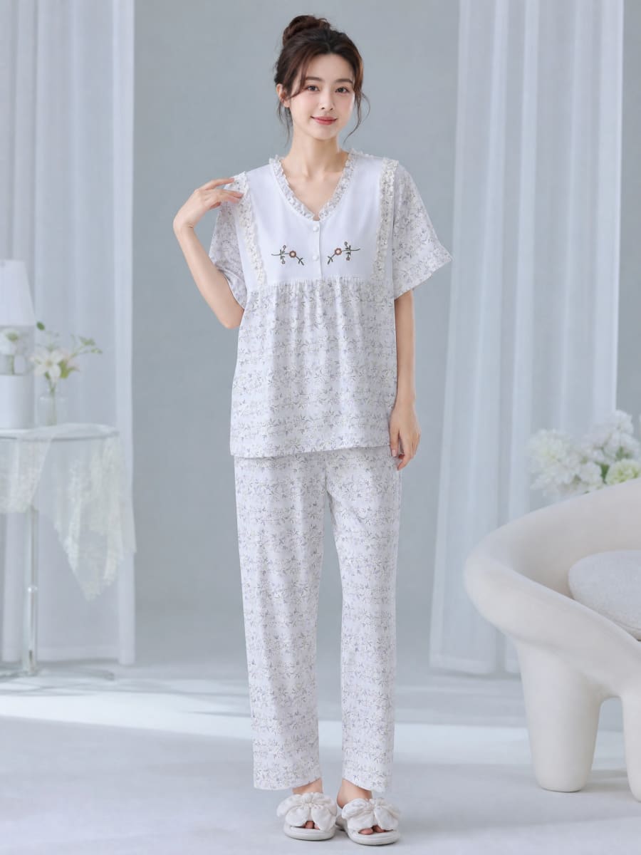 Linen5 - View 3 by Lisette