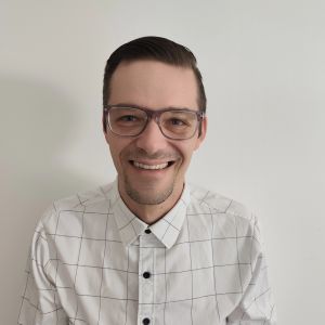 agent Jonathan TOMCZAK