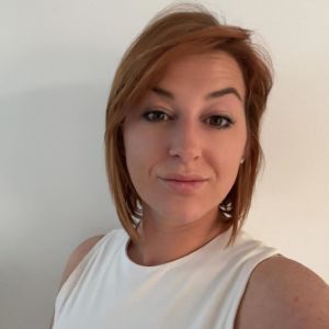 agent Alienor VAN DER HAUWAERT
