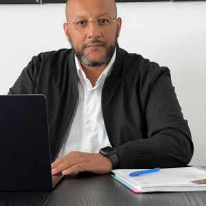 agent Azedine ABOUKAMEL