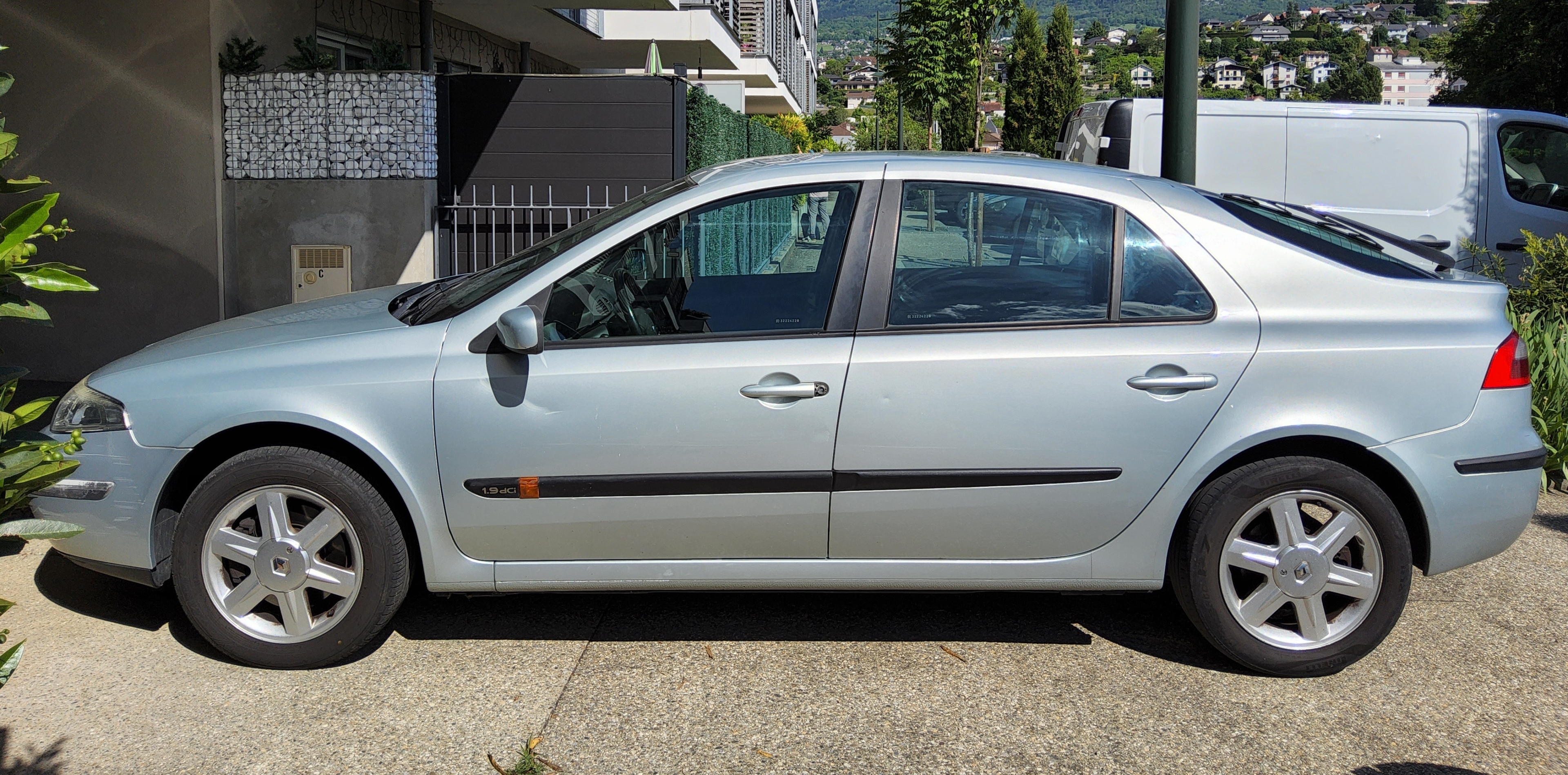 Photo 3