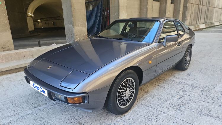 Porsche 924