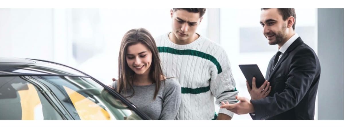 Acheter une voiture d’occasion quand on ne s’y connaît pas : à qui faire confiance ?