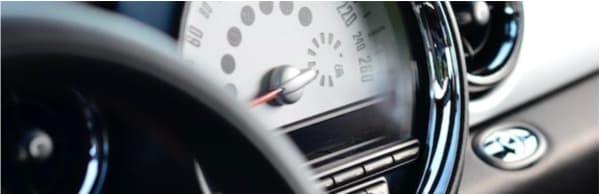 Acheter une voiture d’occasion de plus de 100 000 km : quels risques et comment les éviter ?