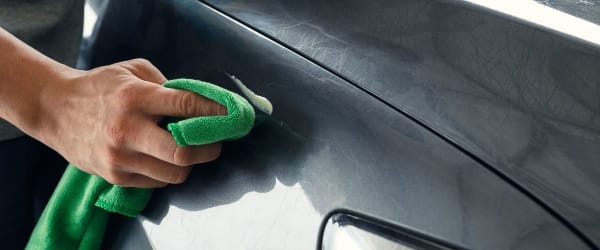 Comment éliminer les rayures sur une carrosserie ?