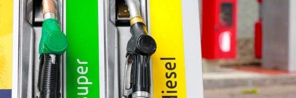 Essence VS Diesel : quel moteur pollue vraiment le plus ?