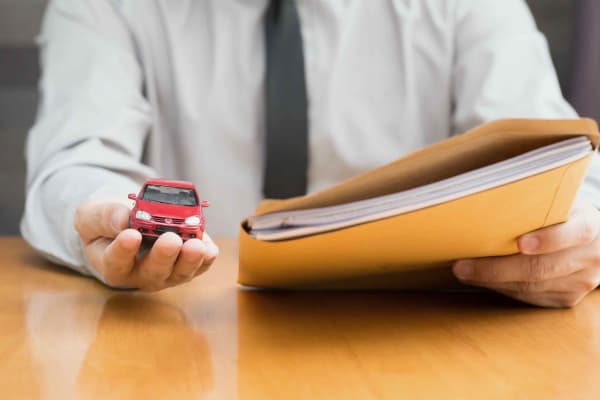 Quelles sont les différences entre la LOA et un crédit ballon ?