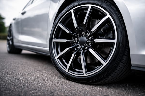 Quand et comment changer les jantes de sa voiture en toute légalité ?