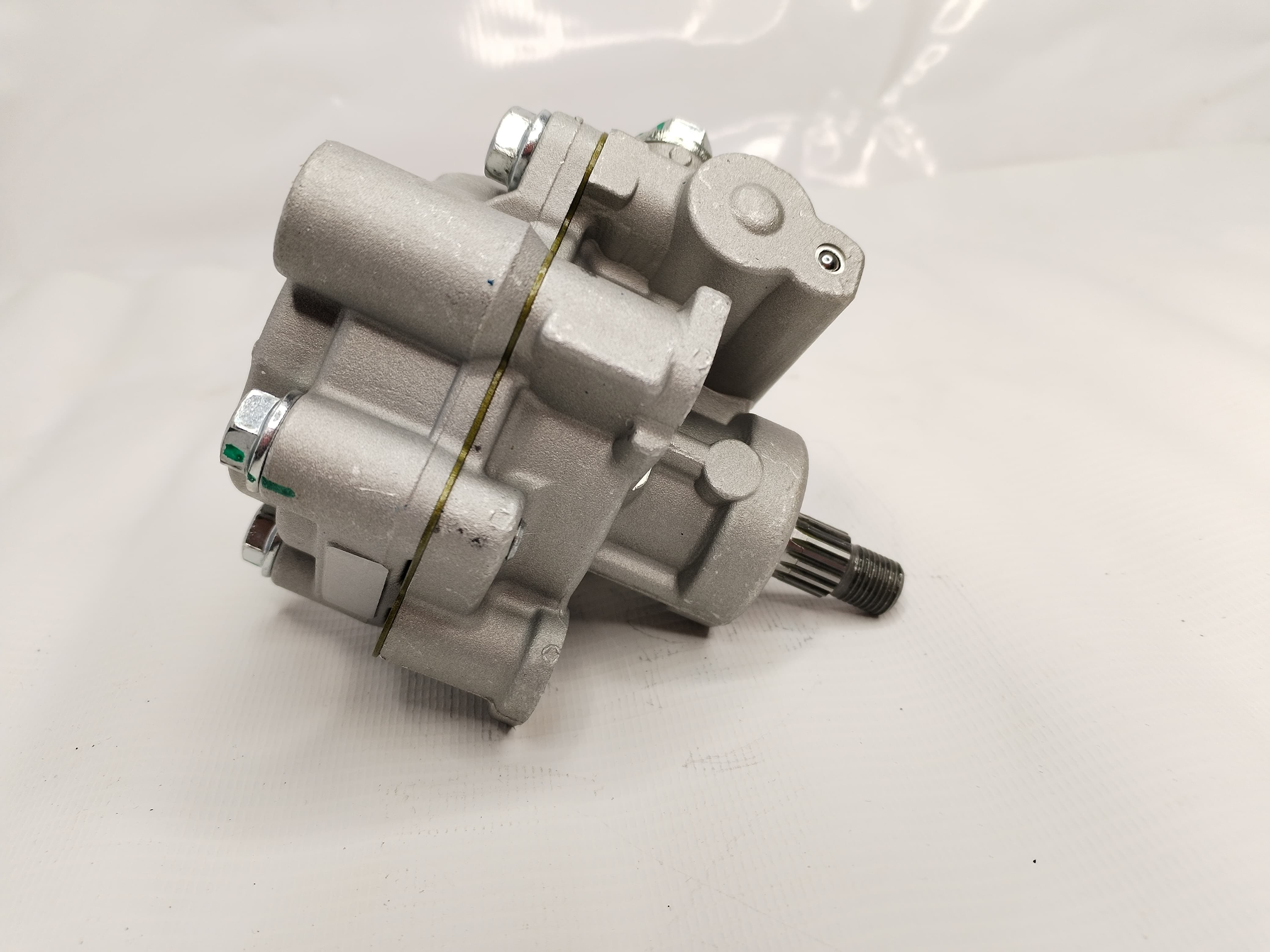 Bomba Direccion Hidraulica Toyota Hilux 3l 2.8 1993-2005 - foto 2