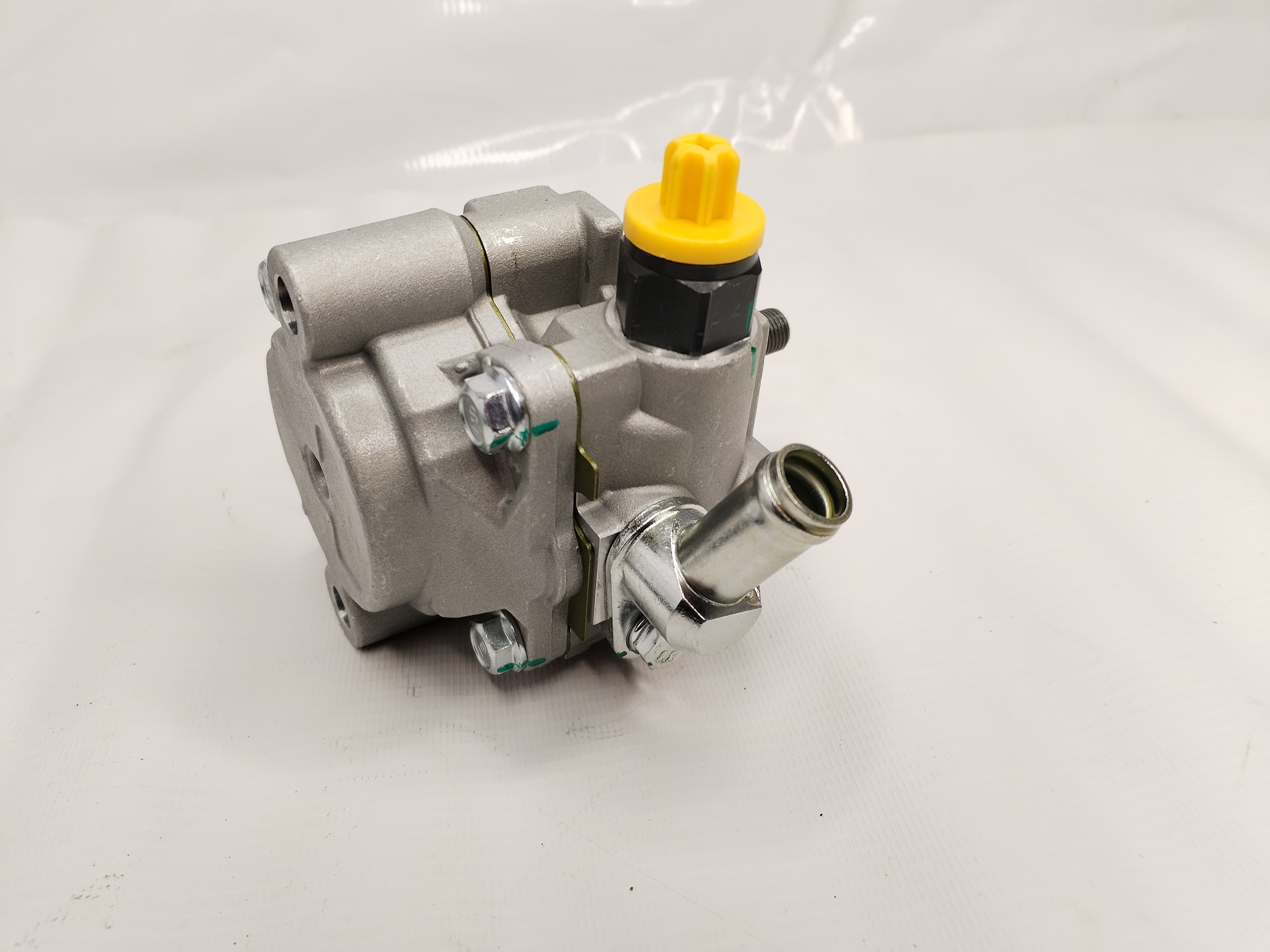 Bomba Direccion Hidraulica Toyota Hilux 3l 2.8 1993-2005 - foto 3