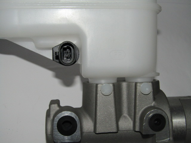 Bomba Freno Deposito Chevrolet Equinox 3.4 2004 - 2006 - foto 2