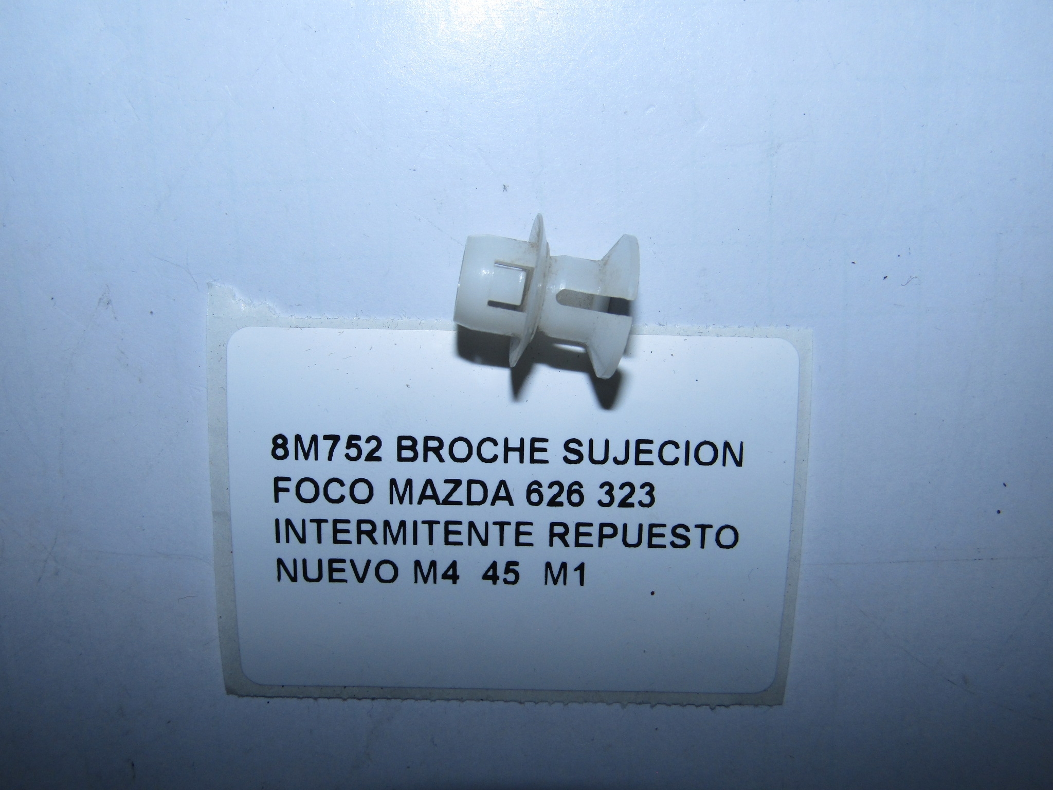 Broche Sujecion Foco Mazda 626 323 Intermitente - foto 2