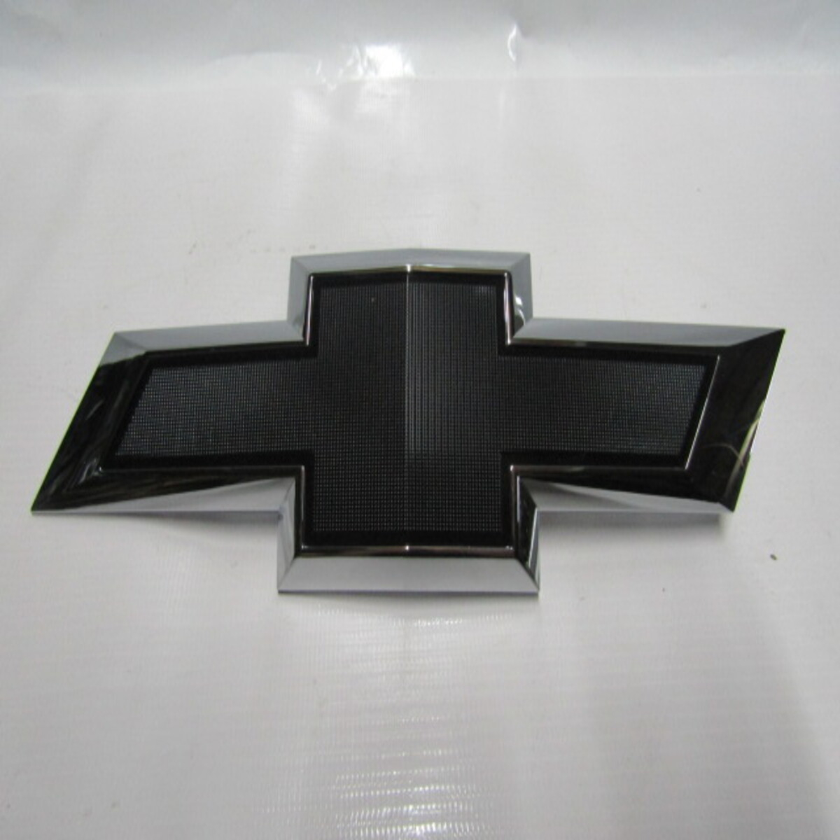Emblema Mascara Chevrolet Colorado 2021 Codigo 84701879 - foto 2