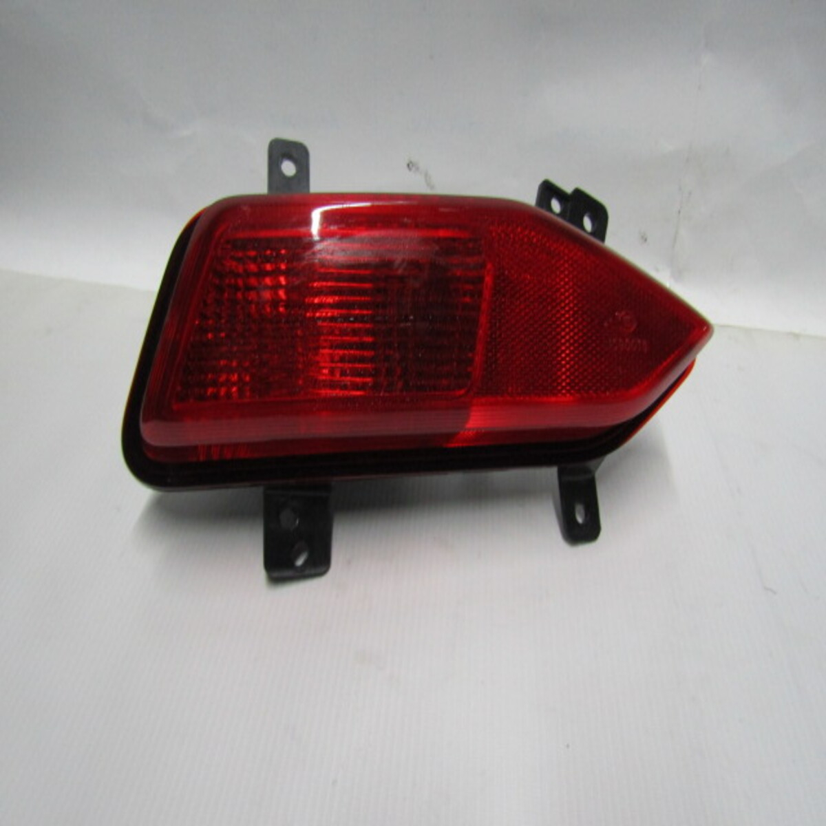 Neblinero Trasero Izquierdo Changan Cx70 . Mica Roja - foto 2
