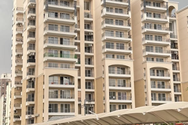 3 BHK High Rise Apartment in Aerocity Rd, Zirakpur
