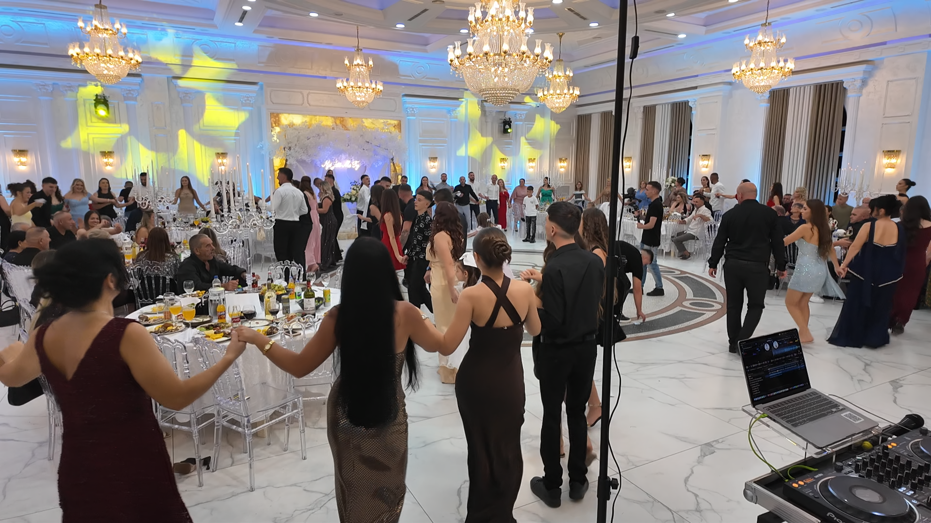 An unforgettable atmosphere at the Koçi family's home.
