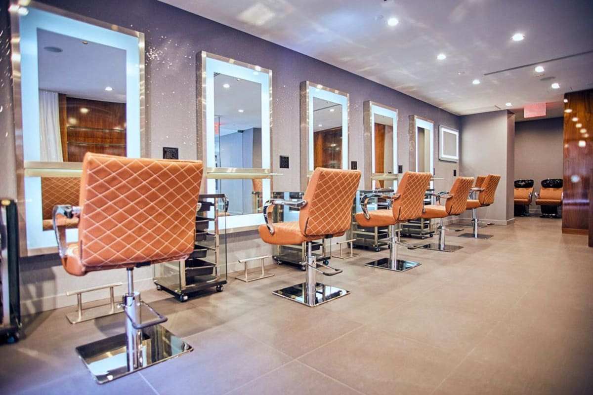 Find a beauty salons in Riverside, CA