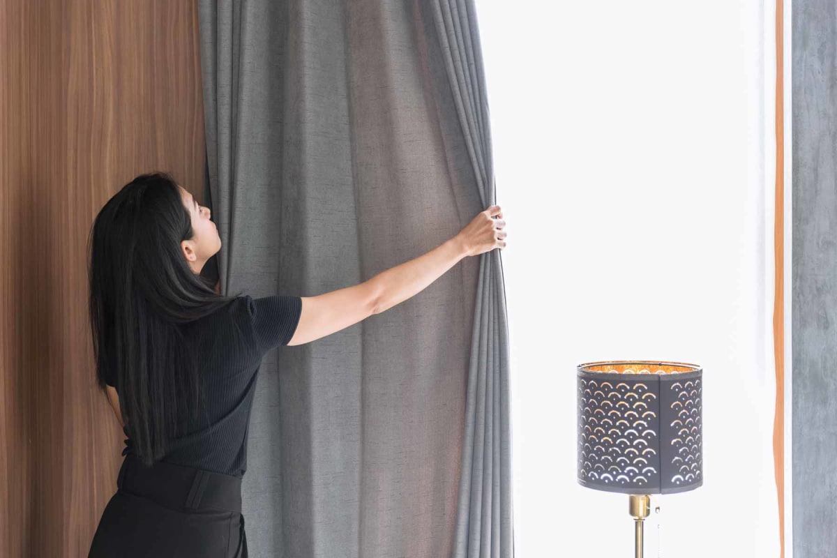 Find a drapery and curtain repair services in Los Angeles, CA