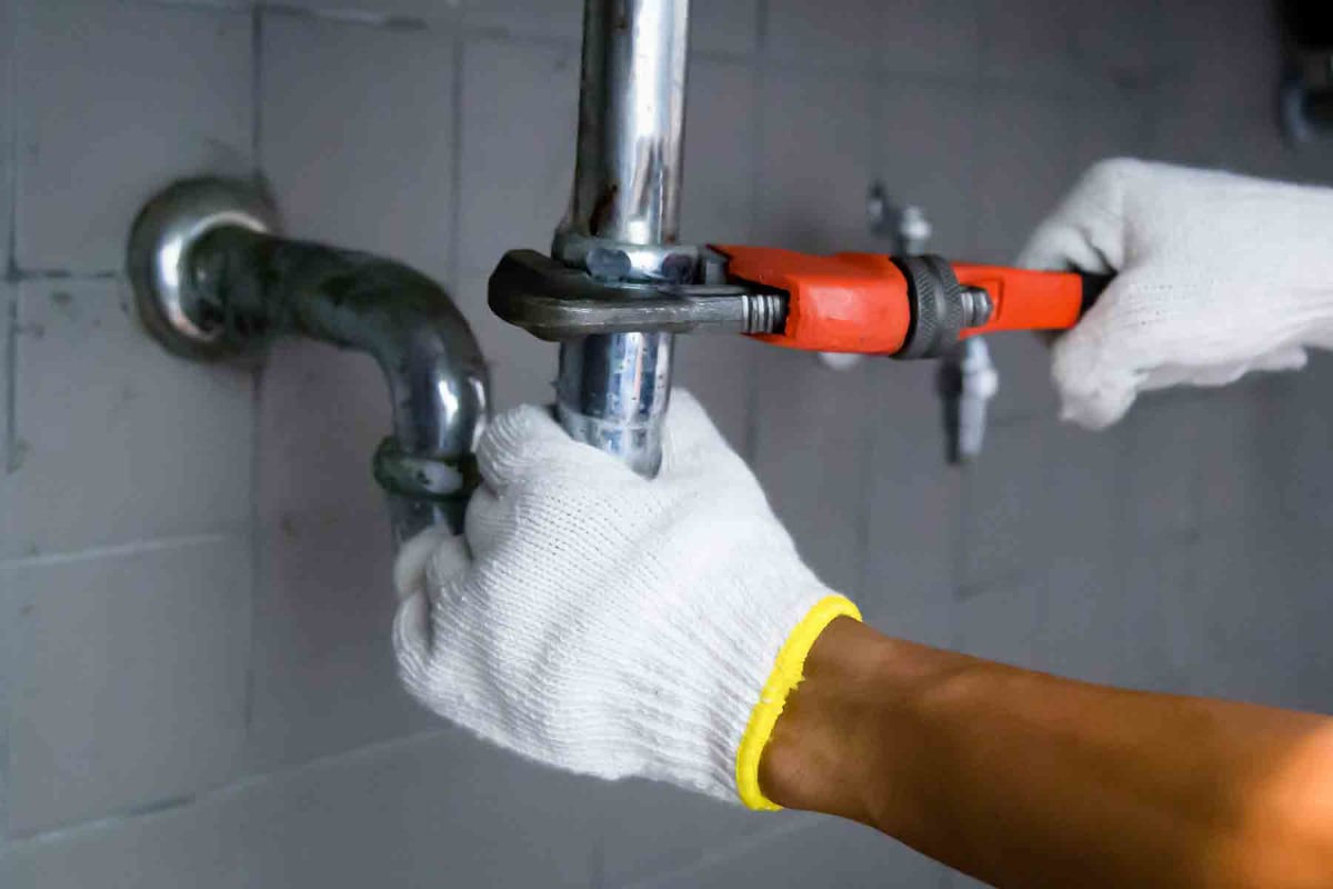 Find a plumbing inspector in Los Angeles, CA