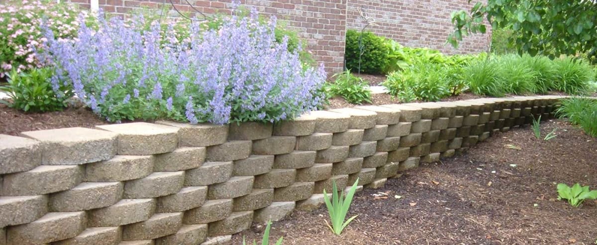 Find a retaining wall contractor in Providence, RI