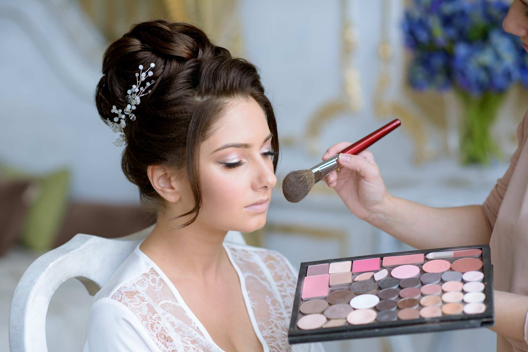 The 10 Best Hair And Makeup Artists Near Me (Free Quotes)