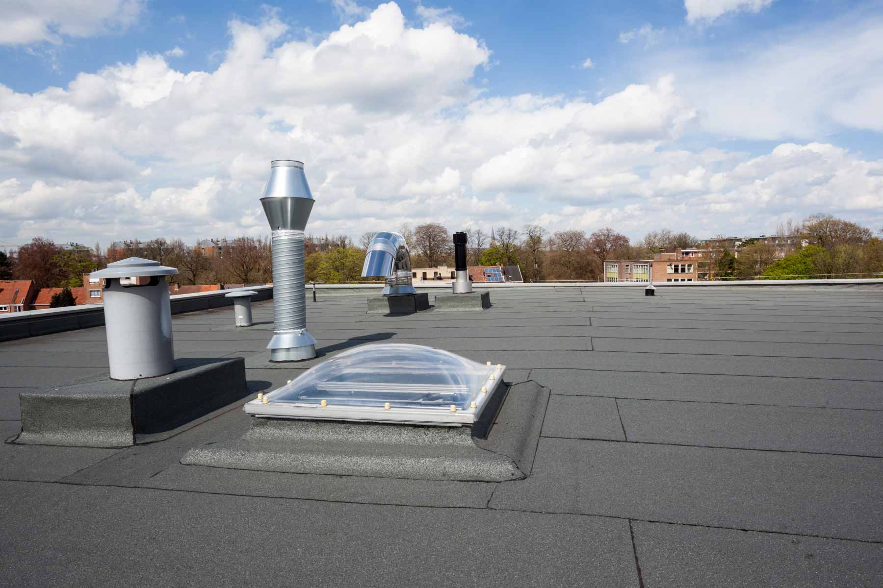 Find a flat roofing contractor near you