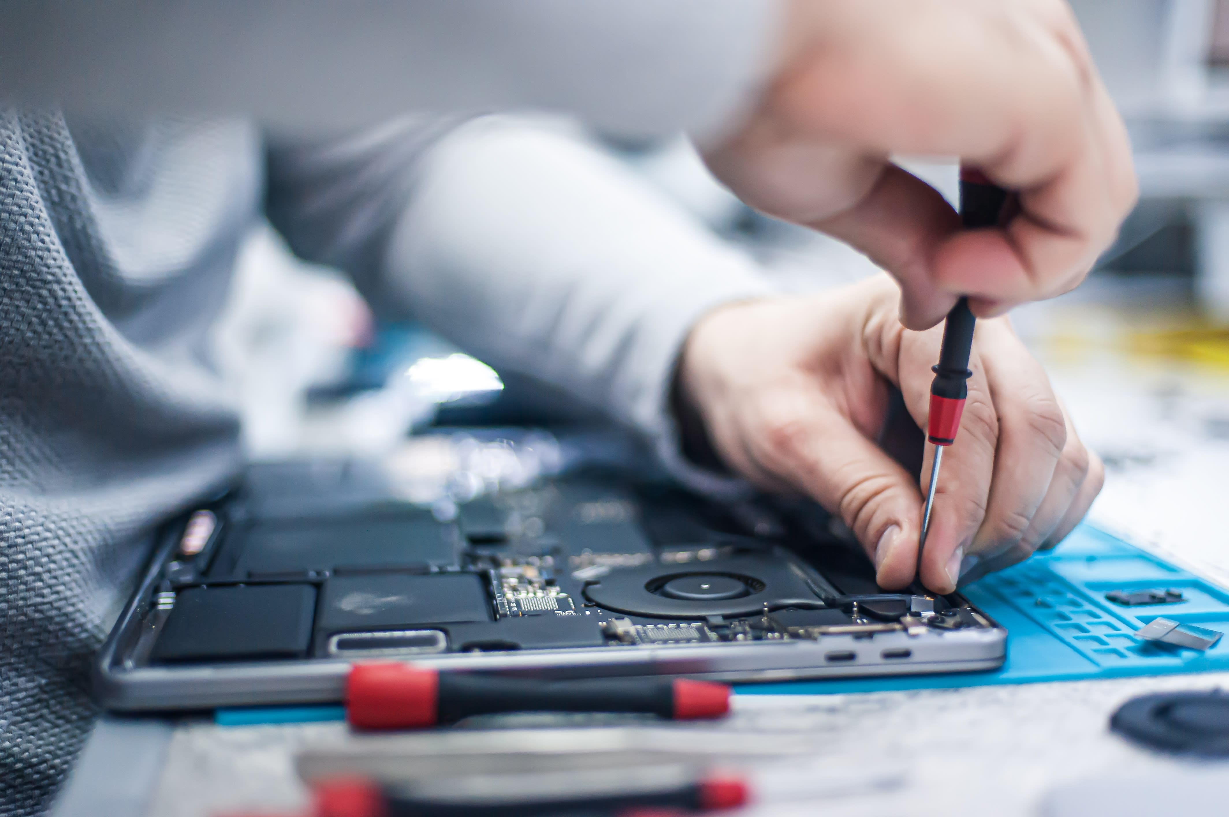 The 10 Best Mobile Computer Repair Services Near Me (2024)