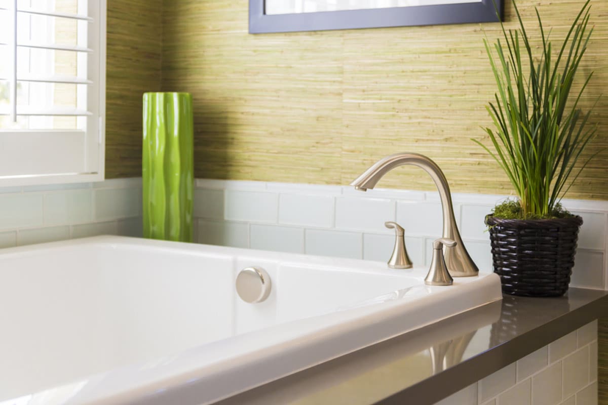 Find a bathtub replacement pro near you