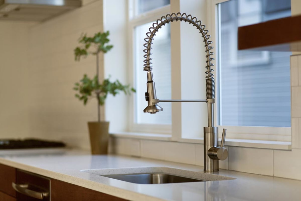 Find a sink installer near you