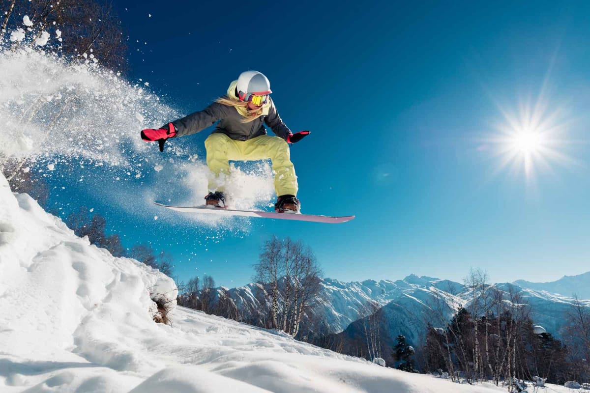 Find a snowboarding instructor near you