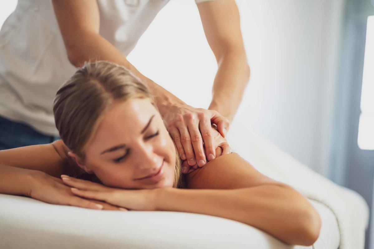 Find a aromatherapy massage therapist near you