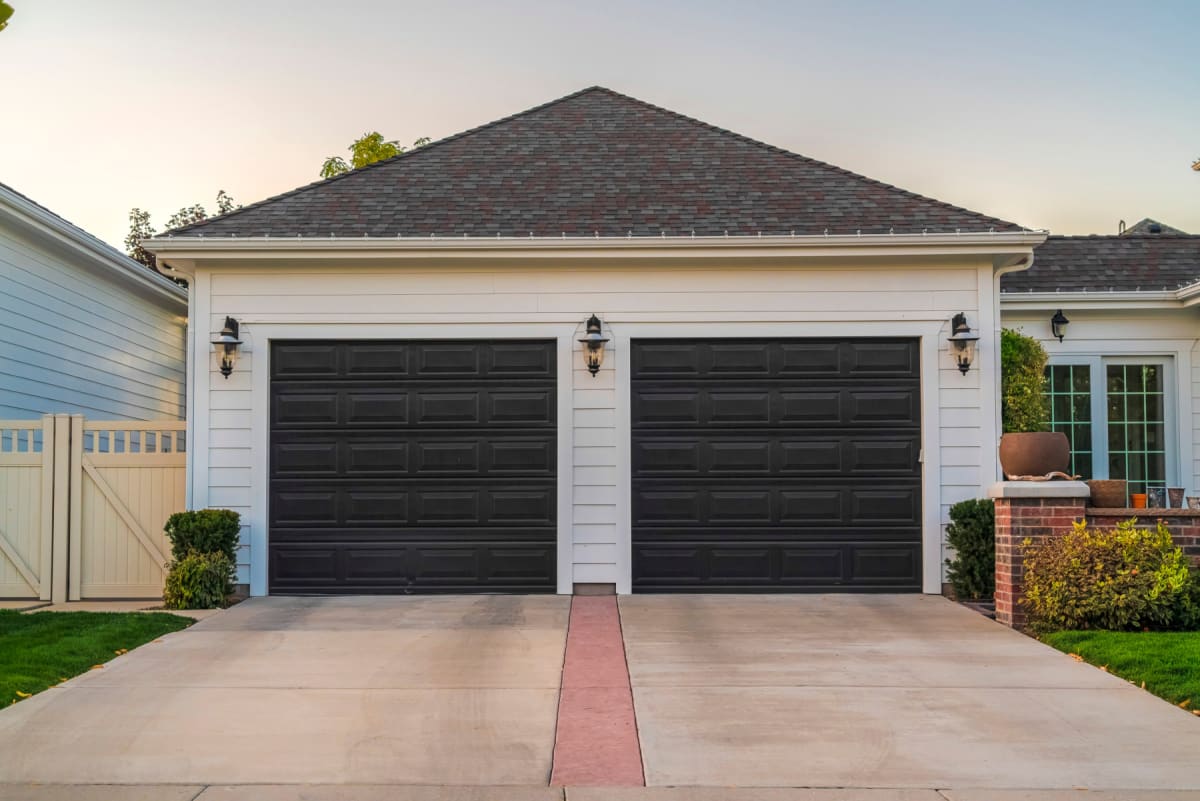 How much does an insulated garage door cost?