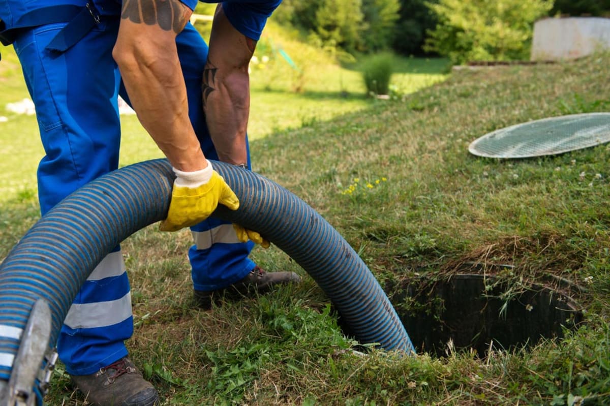 How much does septic tank pumping cost?