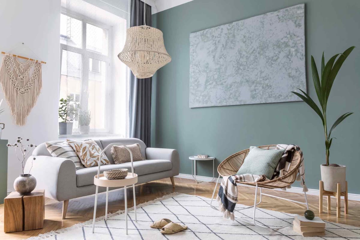 How Much Does It Cost to Paint Your Living Room: A Comprehensive Guide