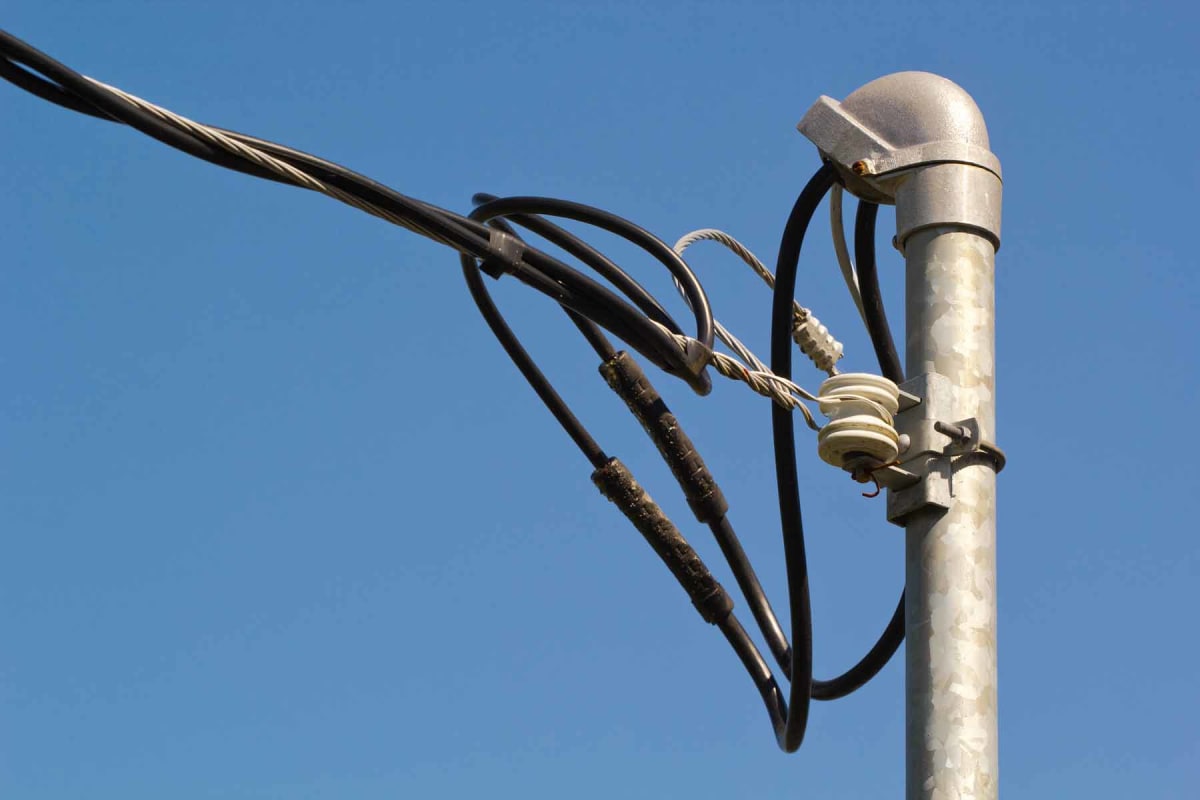 How much does it cost to replace an electrical mast or meter riser?