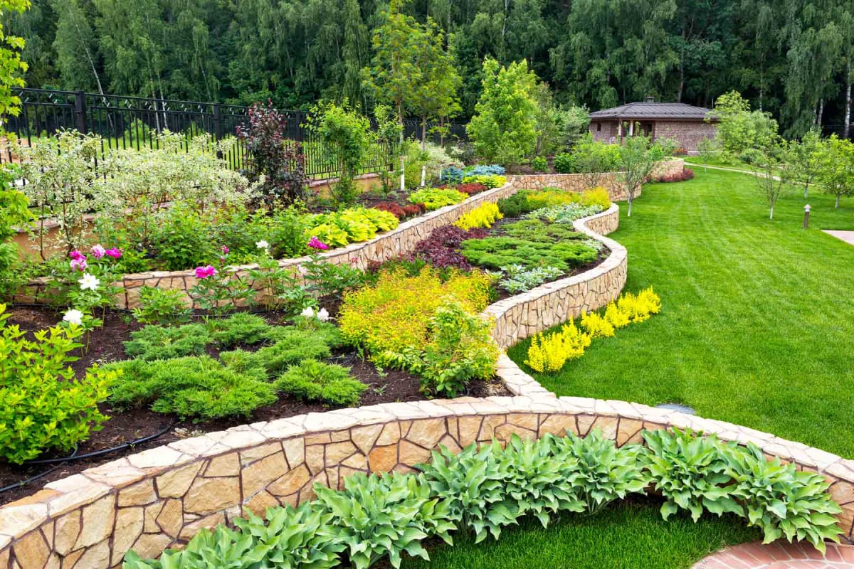 How much does a landscape architect cost?