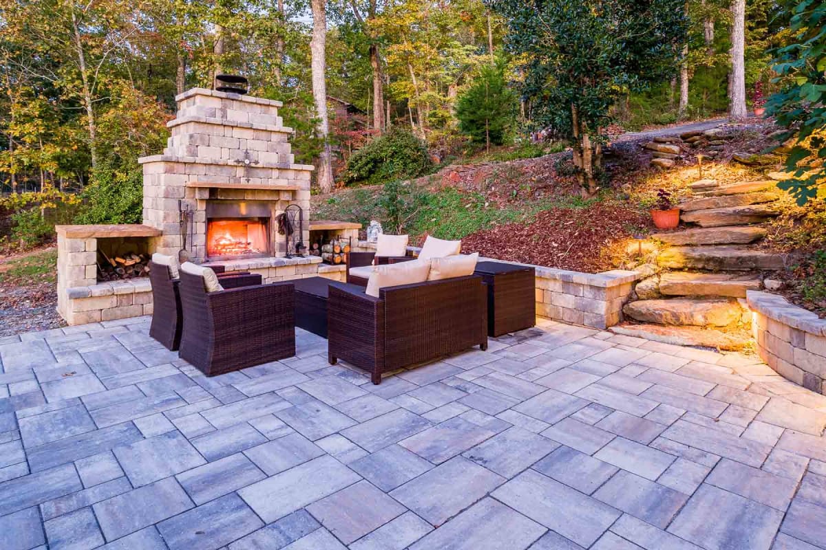 The Pros and Cons of Bluestone When Searching for Landscape