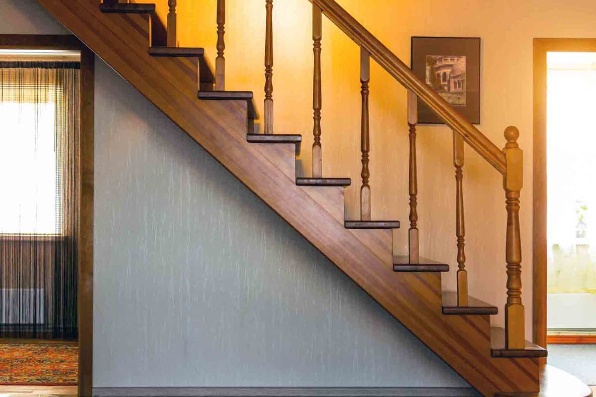 How much does it cost to install stair railings and balusters?