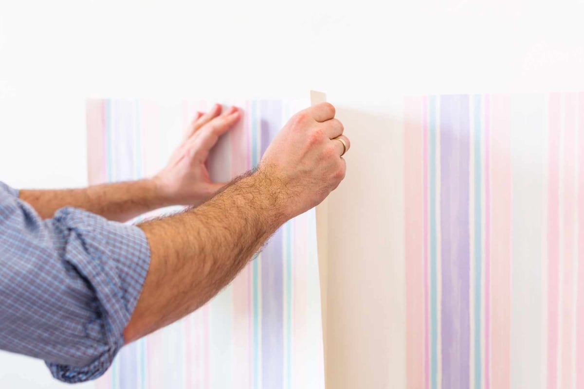 How much does wallpaper installation cost?