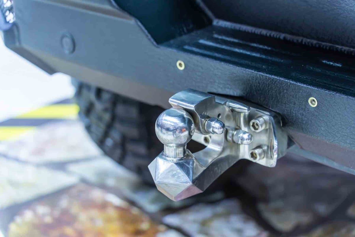 How much does trailer hitch installation cost?